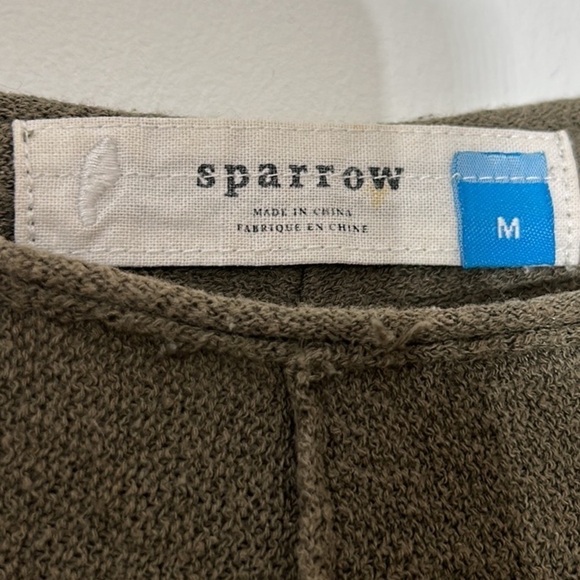 Sparrow Anthro Olive Green woven a line essential basic 3/4 sleeve top medium - Picture 5 of 10